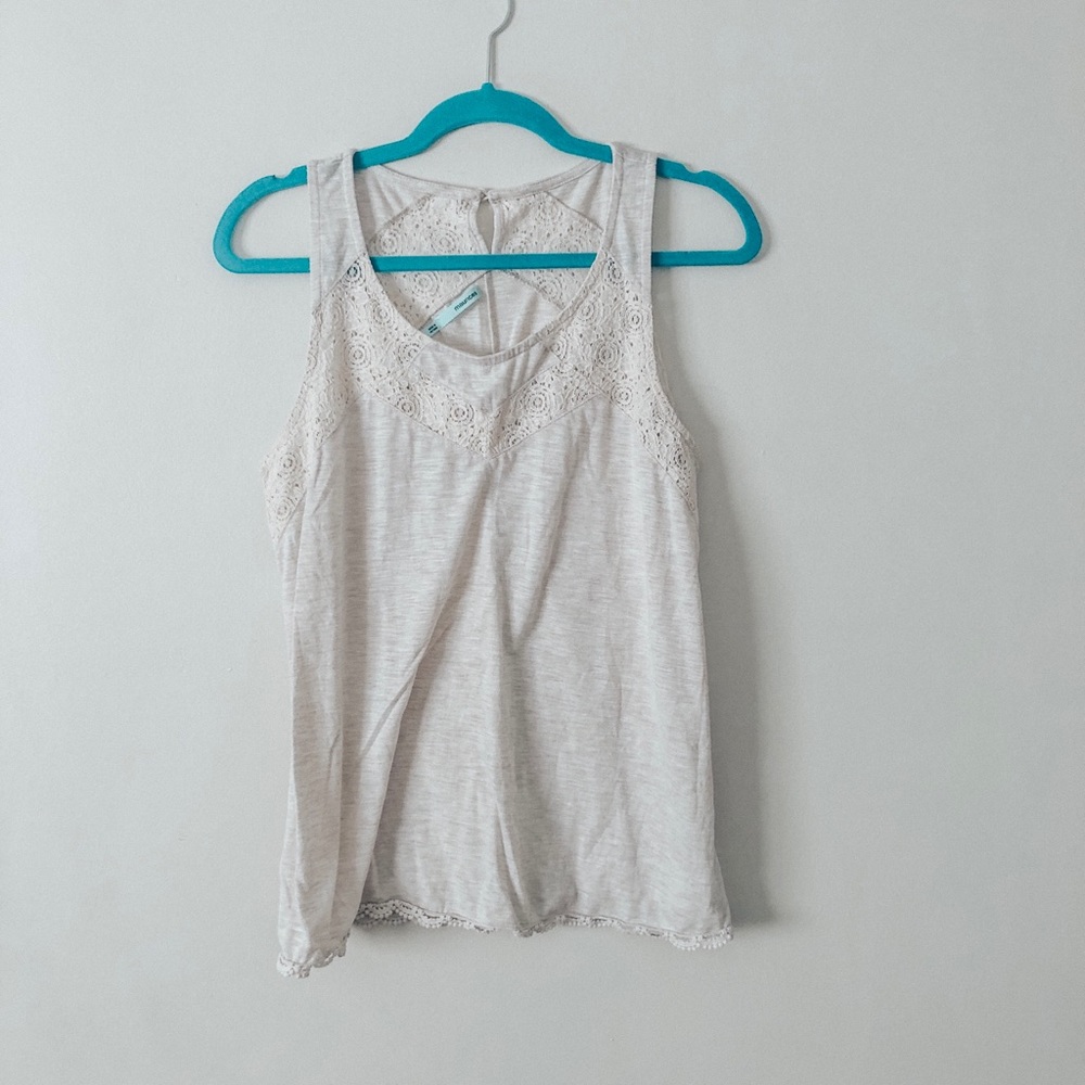 Lace Detailed Tank - Picture 2 of 3